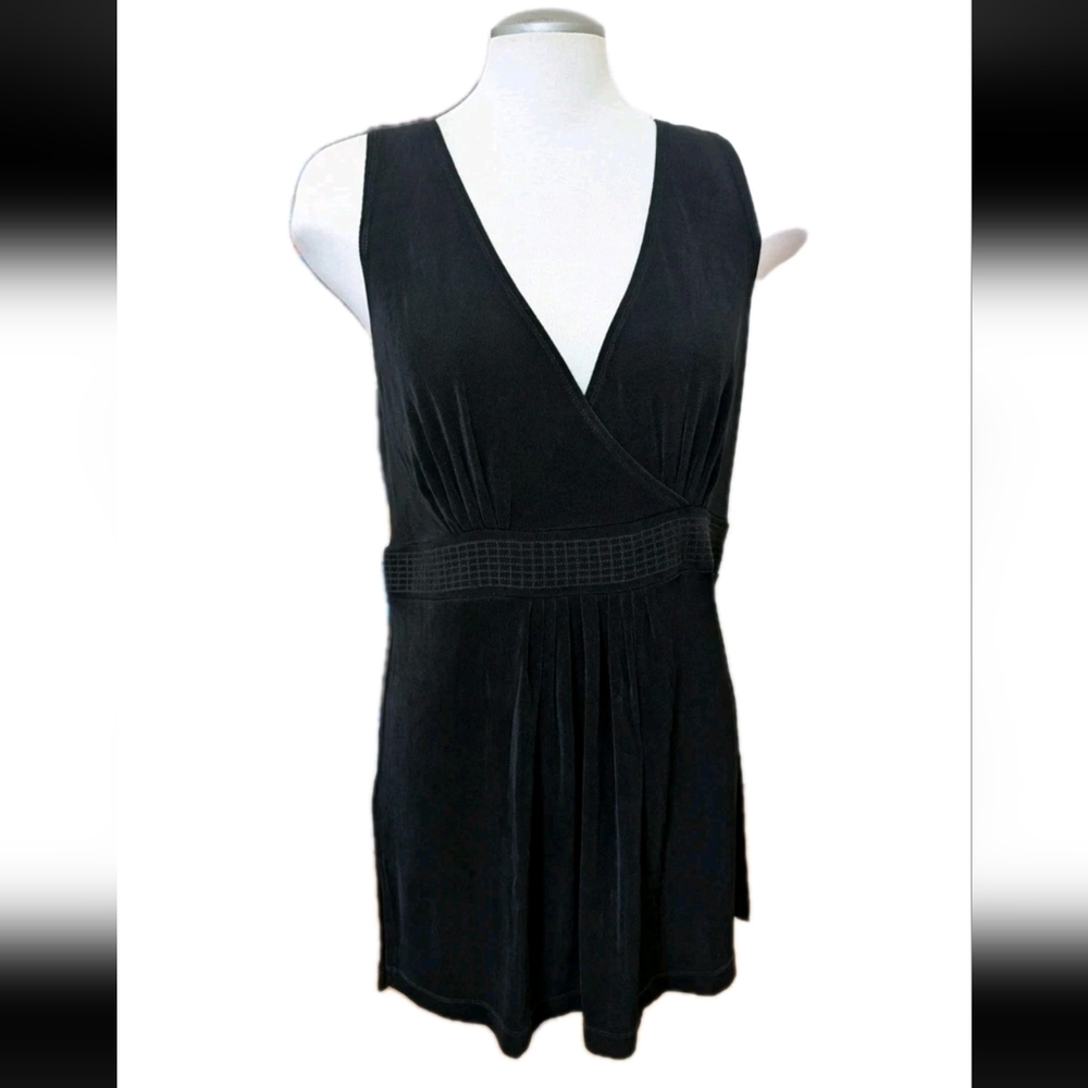 Chico's Travelers Size 2 Black Sleeveless V-Neck Tunic Top Liquid Knit Large
